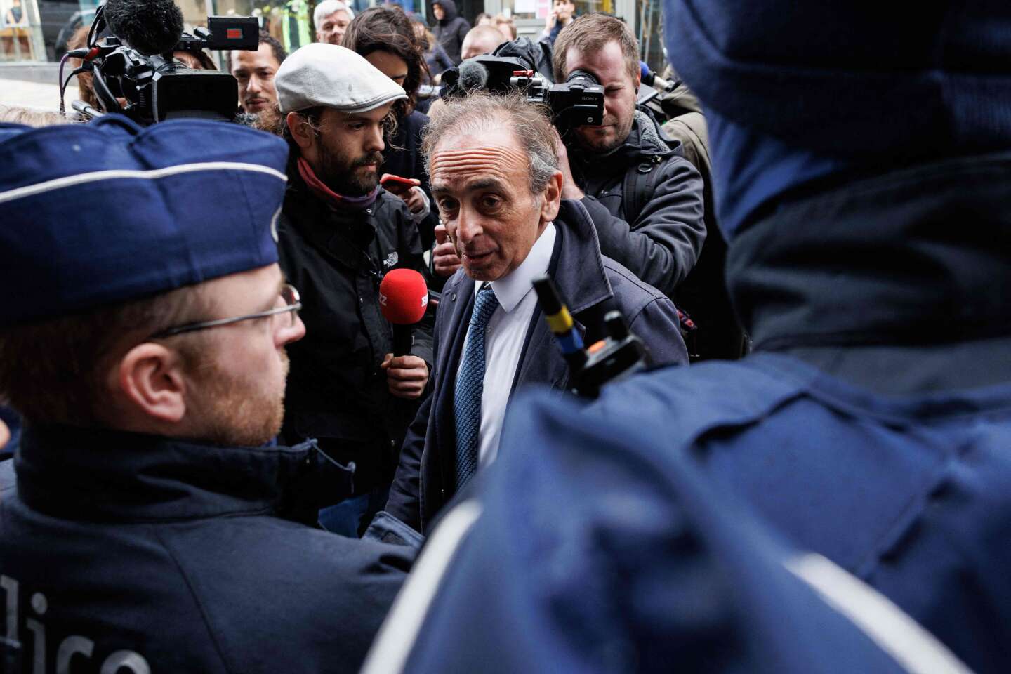 Une réunion avec Eric Zemmour et Nigel Farage interrompue par la police à Bruxelles