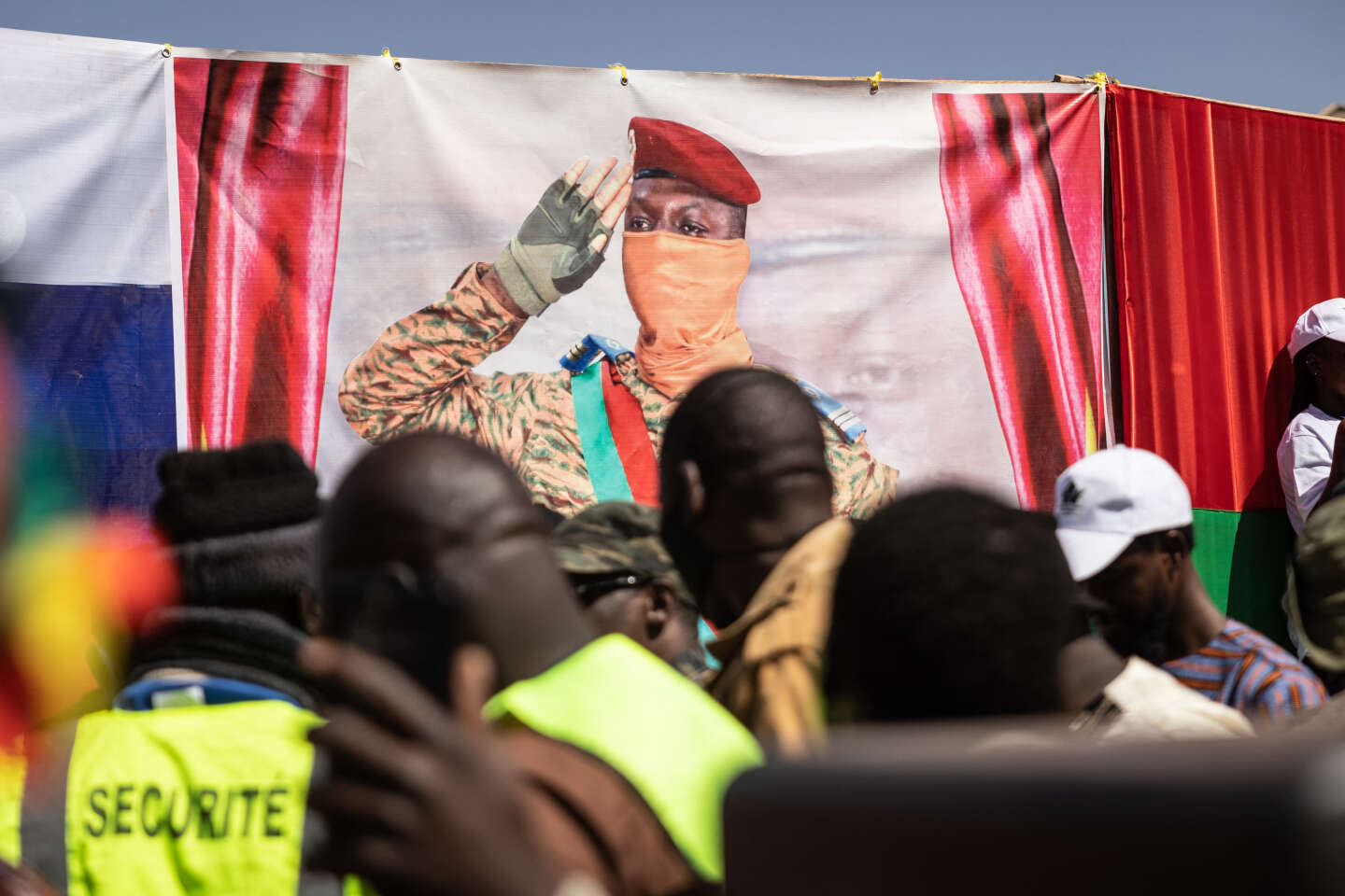 Au Burkina Faso, la junte expulse trois diplomates français accusés d’« activités subversives »