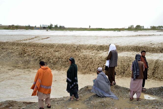 Une rivière en crue dans la province afghane de Kandahar, le 13 avril  2024. 