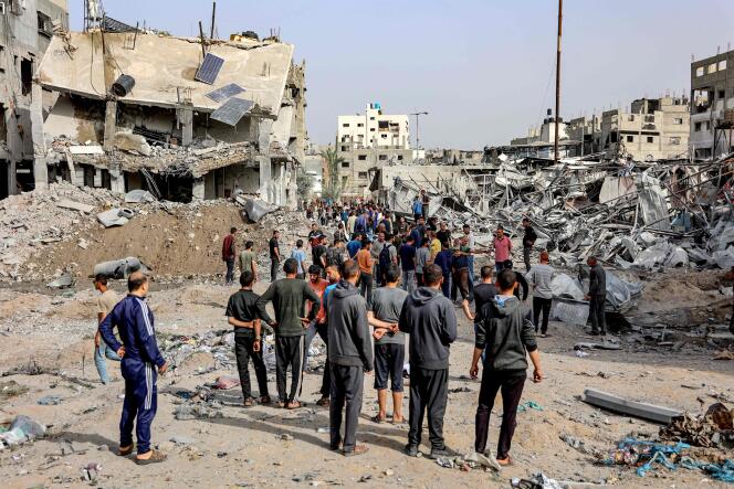 Suite aux bombardements israéliens, dans la ville de Gaza, le 18 avril 2024.