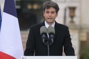 Le premier ministre Gabriel Attal, à Viry-Châtillon (Essonne), le 18 avril 2024.