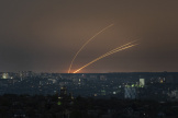 Missiles lancés de Belgorod, en Russie, et vus depuis Kharkiv, en Ukraine, le 18 avril 2024.
