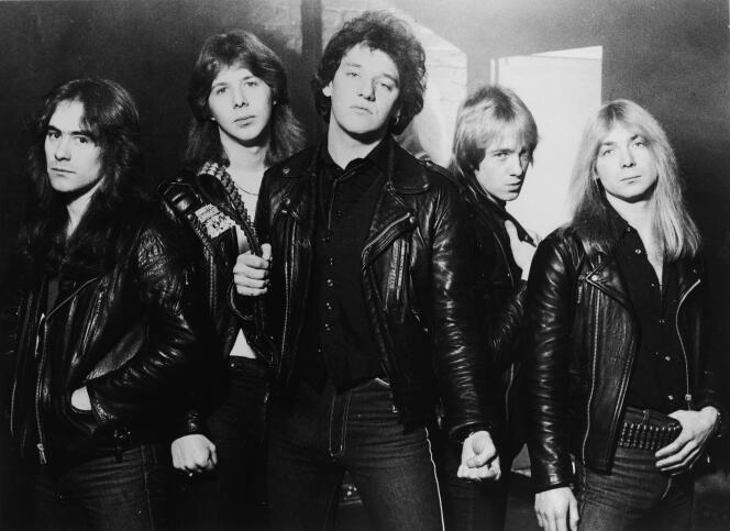 Steve Harris, Clive Burr, Paul Di’Anno, Adrian Smith et Dave Murray du groupe Iron Maiden, en 1981.