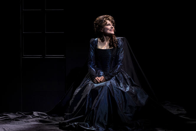 Fanny Ardant dans « La Blessure et la soif », de Laurence Plazenet, mise en scène Catherine Schaub, au Studio Marigny, le 15 avril 2024.
