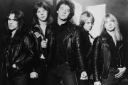 Steve Harris, Clive Burr, Paul Di’Anno, Adrian Smith et Dave Murray du groupe Iron Maiden, en 1981.