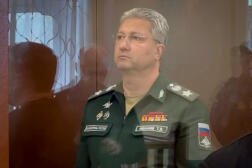 Timour Ivanov, vice-ministre russe de la défense, dans un tribunal de Moscou, le 24 avril 2024.