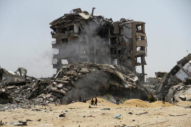 Vue d’un immeuble détruit dans le nord de la bande de Gaza, le 22 avril 2024. 