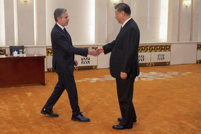 Le secrétaire d’Etat américain, Antony Blinken, rencontre le président chinois, Xi Jinping, au Grand Hall du peuple, le 26 avril 2024, à Pékin.