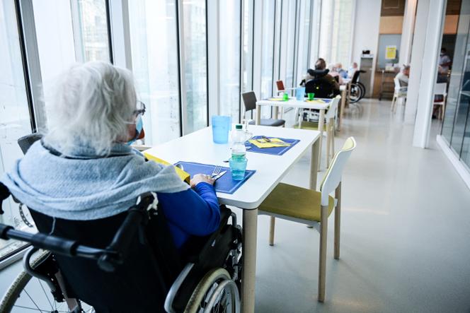 Dans un Ehpad parisien, le 4 mars 2021.