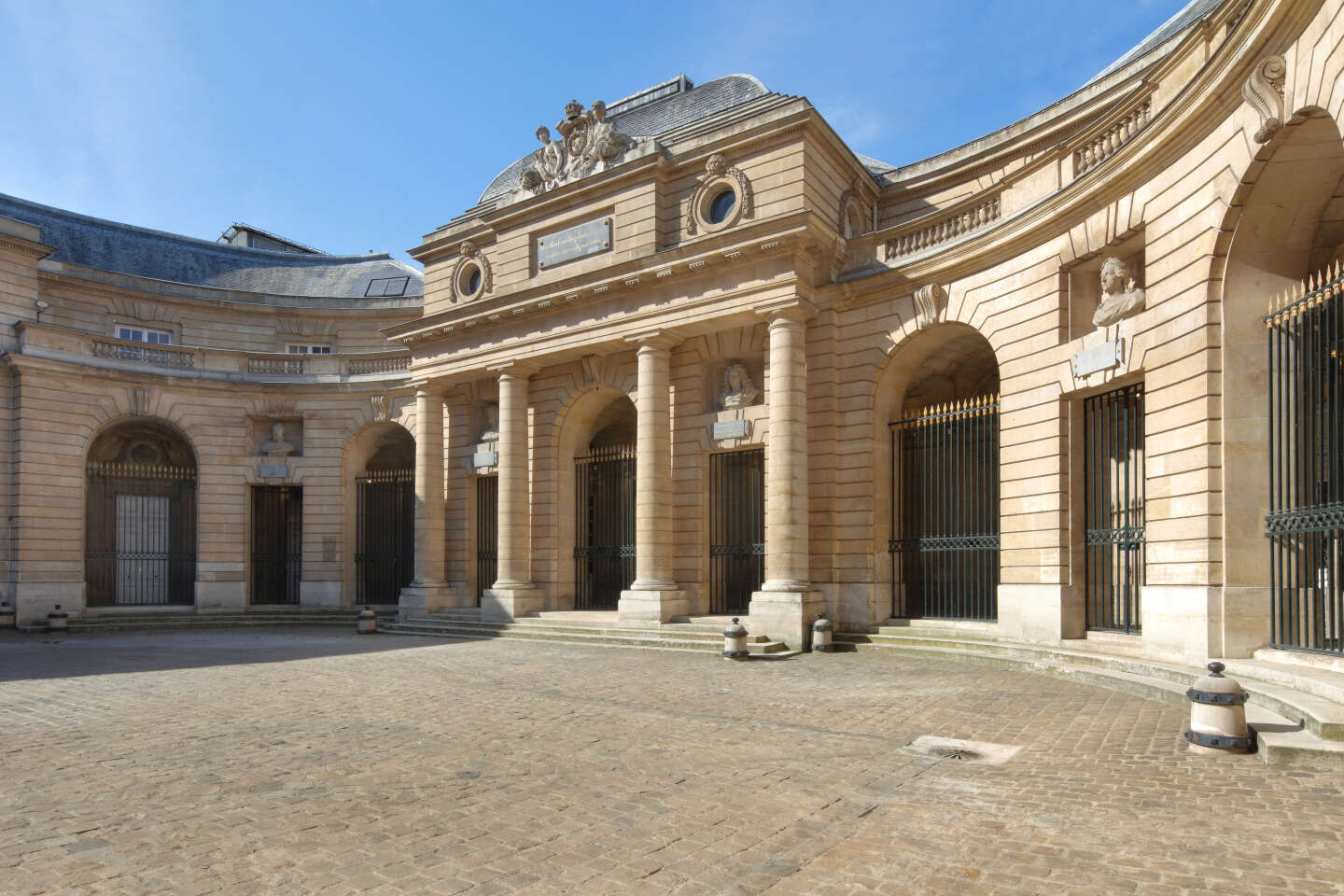 Regarder la vidéo La Maison des mondes africains lorgne l’hôtel de la Monnaie, à Paris