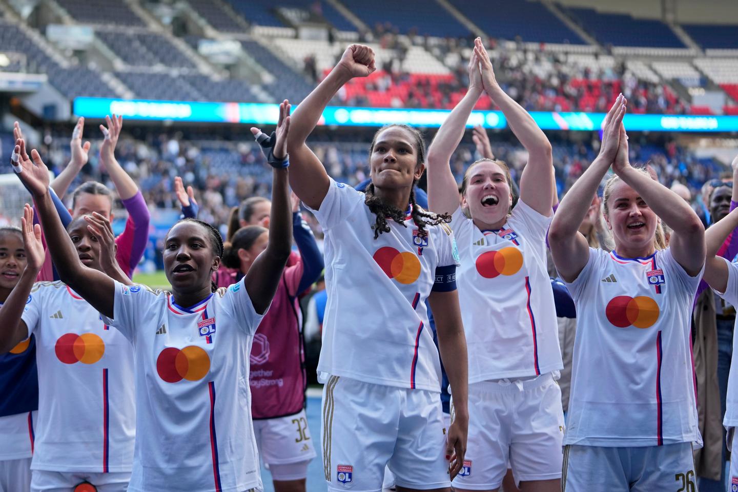 Olympique Lyonnais - FC Barcelone en quarts de finale de la Woman Champions League