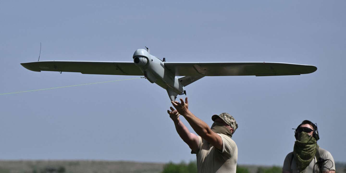 Zneutralizowane ukraińskie drony rozbijają się o skład ropy w Rosji