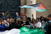 Pro-Palestinian demonstration in front of the Sorbonne on April 29, 2024.