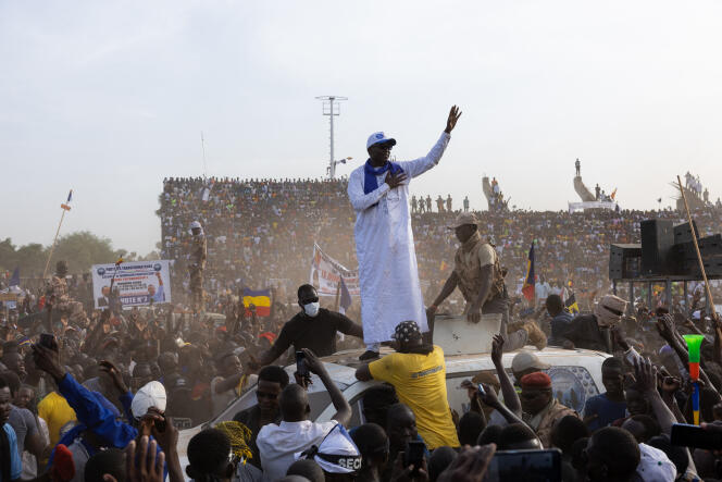 Meeting du premier ministre et ancien opposant Succès Masra au stade de Moundou, dans le district de Dombao, dans le sud du Tchad, le 28 avril 2024.