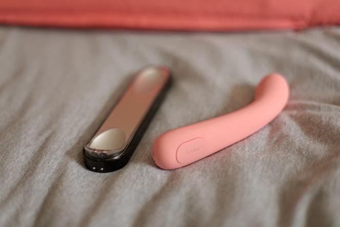 meilleurs vibromasseurs Les meilleurs vibromasseurs féminins pour du plaisir seule ou à deux main image 1