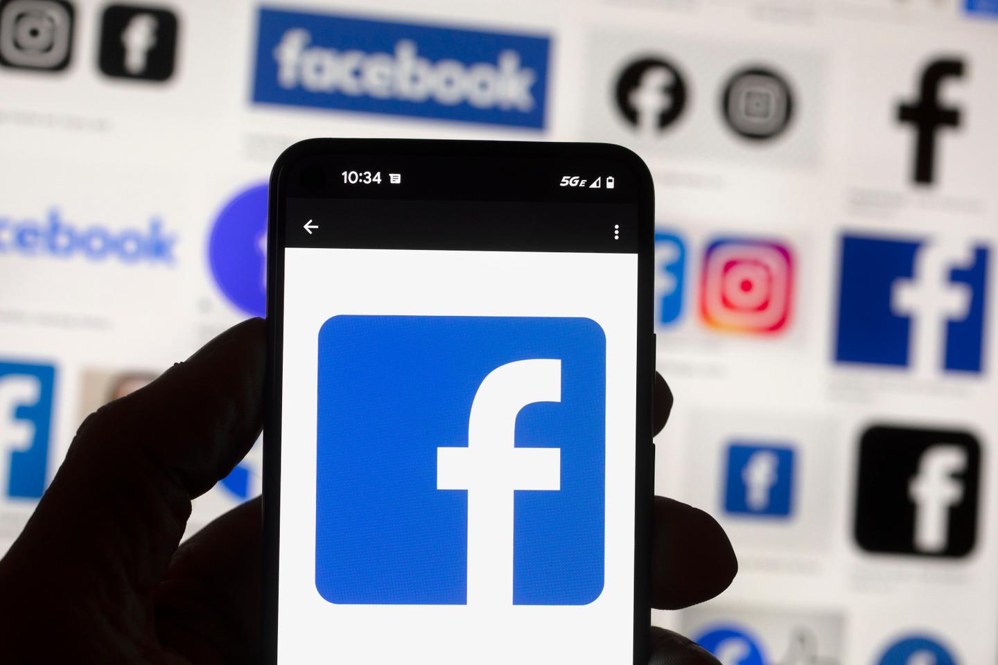 EU probes Facebook, Instagram over child protection