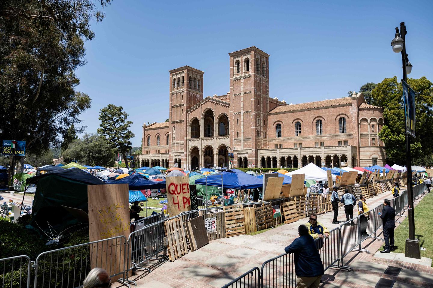 Violence on US campuses as protesters and counter-protesters clash over the war in Gaza