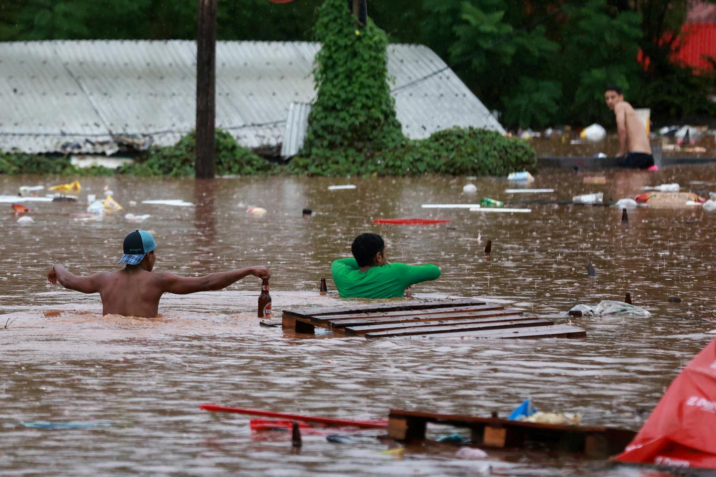 Brazil: Torrential rains kill at least 29 people, 60 missing
