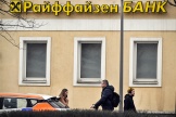 Une agence bancaire Raiffeisen, à Moscou, le 3 avril 2023.