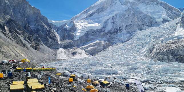 La Cour suprême du Népal ordonne au gouvernement de limiter le nombre de permis d’ascension de l’Everest