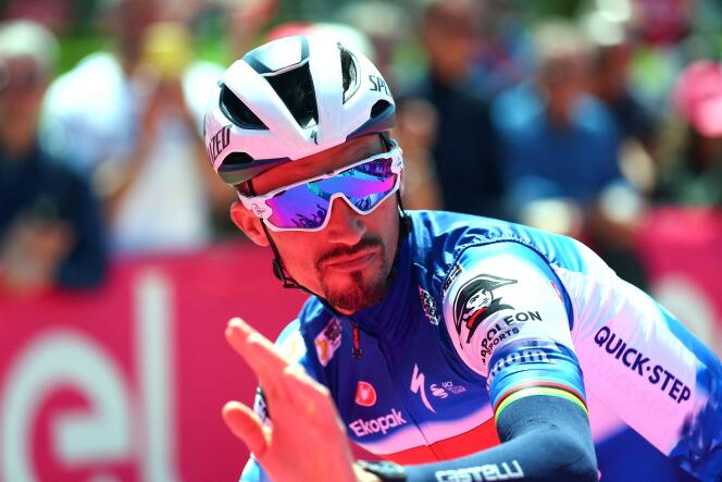 Julian Alaphilippe, antes del inicio de la primera etapa del Giro 2024, en Venaria Reale, Italia, el 4 de mayo de 2024.