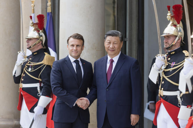 Le président Emannuel Macron accueille le Président de la République populaire de Chine, Xi-Jinping, à l’Elysée, le 6 mai 2024. 