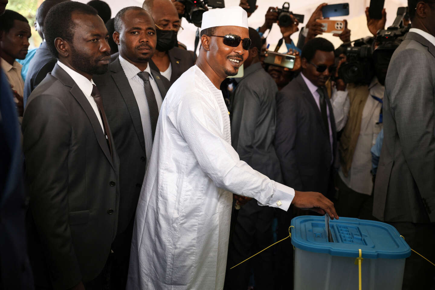 Mohamed Idriss Deby ha annunciato la sua vittoria alle elezioni presidenziali e il suo rivale, Najah Massra, contesta i risultati provvisori