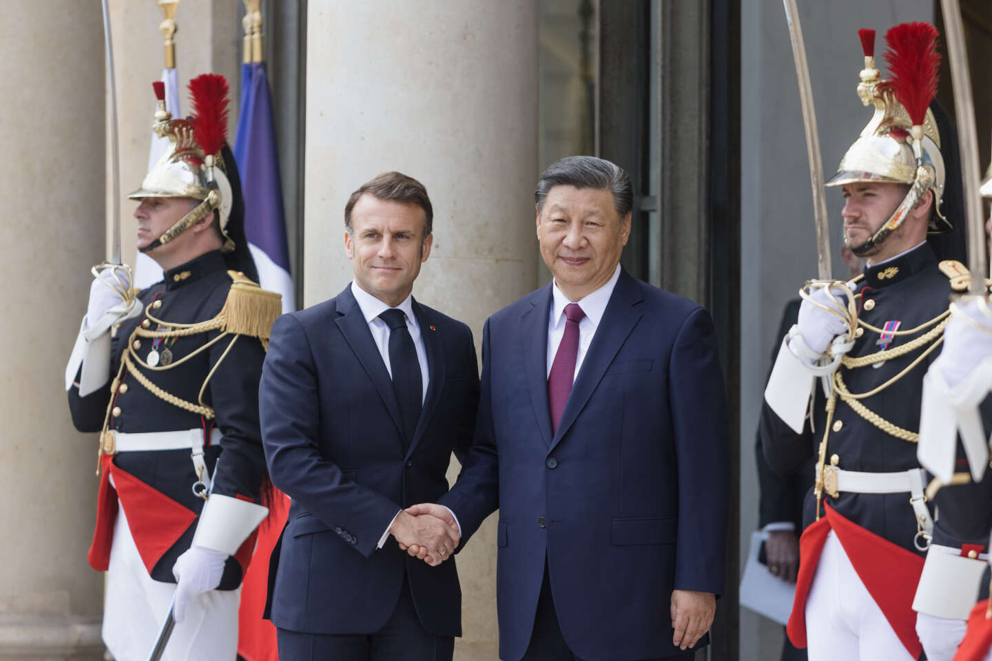 Regarder la vidéo « Accueillir Xi Jinping est une politique de complicité du génocide ouïgour »