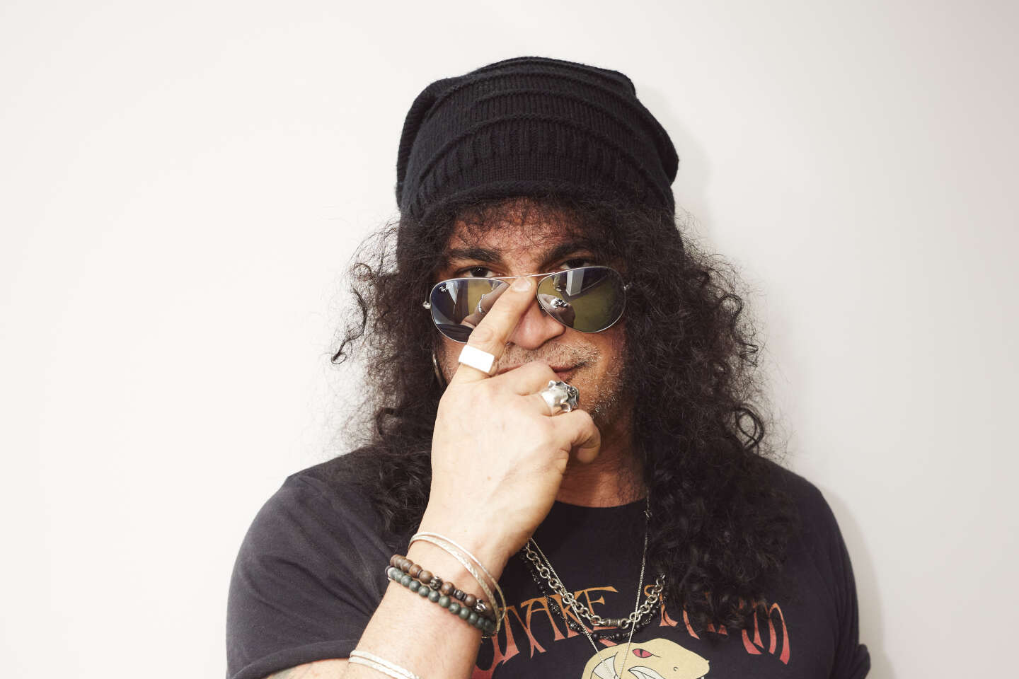 Regarder la vidéo Slash, guitariste de Guns N’ Roses : « Ce disque de reprises de blues est cathartique pour moi »