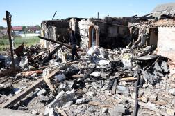 



Une maison détruite par une attaque russe sur le village de Krasylivka, dans la région de Kiev, le 8 mai 2024.