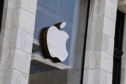 Le logo d’Apple, à l’entrée d’un magasin, à Washington, le 14 septembre 2021. 