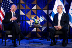 Le président des Etats-Unis, Joe Biden, et le premier ministre israélien, Benyamin Nétanyahou, à Tel-Aviv, le 18 octobre 2023.