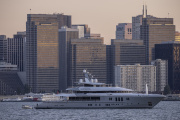 Le « Mogambo », super yacht appartenant au milliardaire Jan Koum, cofondateur de WhatsApp, à San Francisco, le 8 mai 2024. 