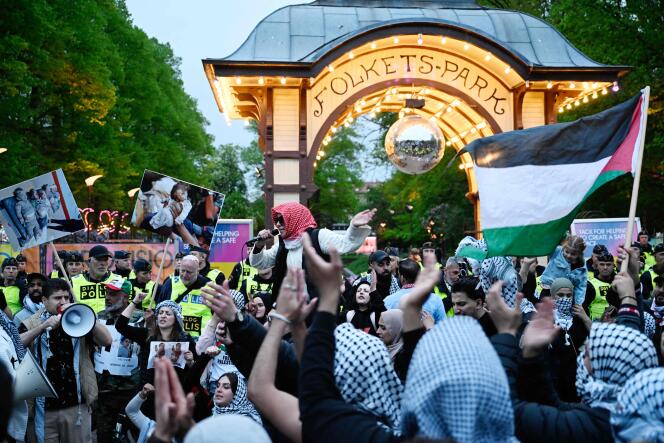 Des manifestants propalestiniens s’opposant à la participation d’Israël à la 68ᵉ édition du Concours Eurovision de la chanson (ESC), à Malmö, Suède, le 9 mai 2024. 
