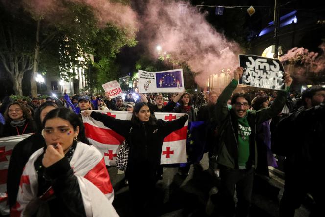 Manifestation contre le projet de loi « Influence étrangère » à Tbilissi, Géorgie, le 12 mai 2024.