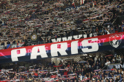 Des supporteurs parisiens lors de PSG-Toulouse, le 12 mai 2024 à Paris.