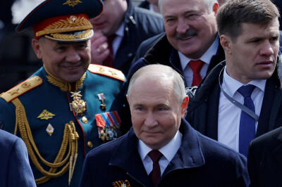Le président russe Vladimir Poutine et son ministre de la défense, Sergueï Choïgou, le 9 mai 2024 à Moscou.