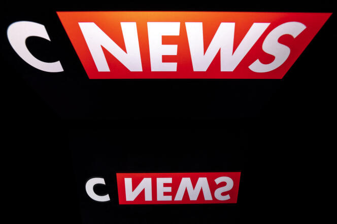Cette photo d’illustration prise le 26 mars 2019 montre le logo de la chaîne d’information télévisée française « CNews ».