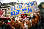 Une manifestante, lors de la journée internationale pour le droit des femmes, à Bordeaux, le 8 mars 2024.