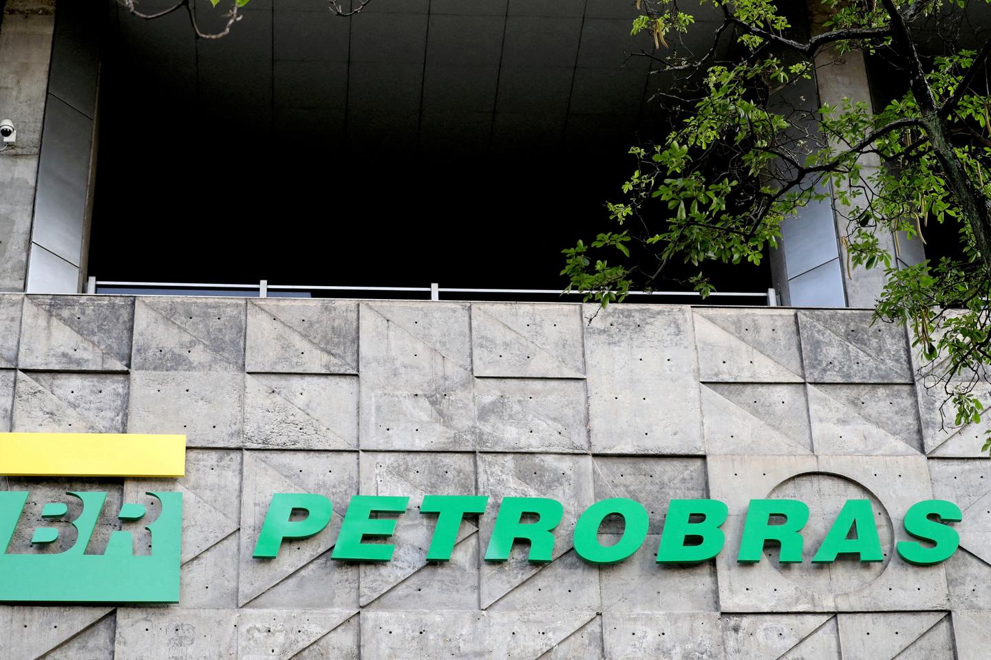Brazil: CEO of state oil company Petrobras dismissed