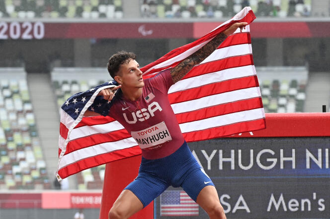 Nick Mayhugh après la finale du 200 m (T37) lors des Jeux paralympiques de Tokyo, le 4 septembre 2021. 