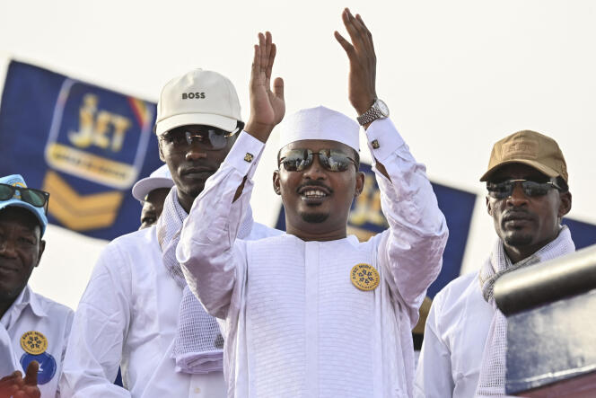 Le général Mahamat Idriss Déby, chef de la junte au pouvoir au Tchad, lors d’un meeting à N’Djamena, le 4 mai 2024.
