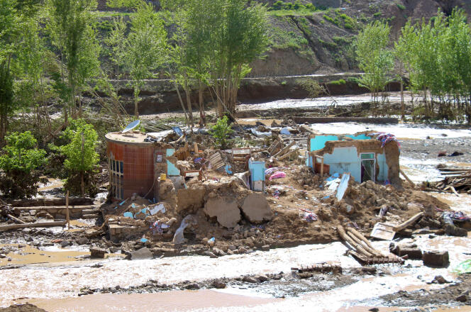 Casas destruidas por las inundaciones en Firozkoh, capital de la provincia de Ghor, Afganistán, 18 de mayo de 2024.