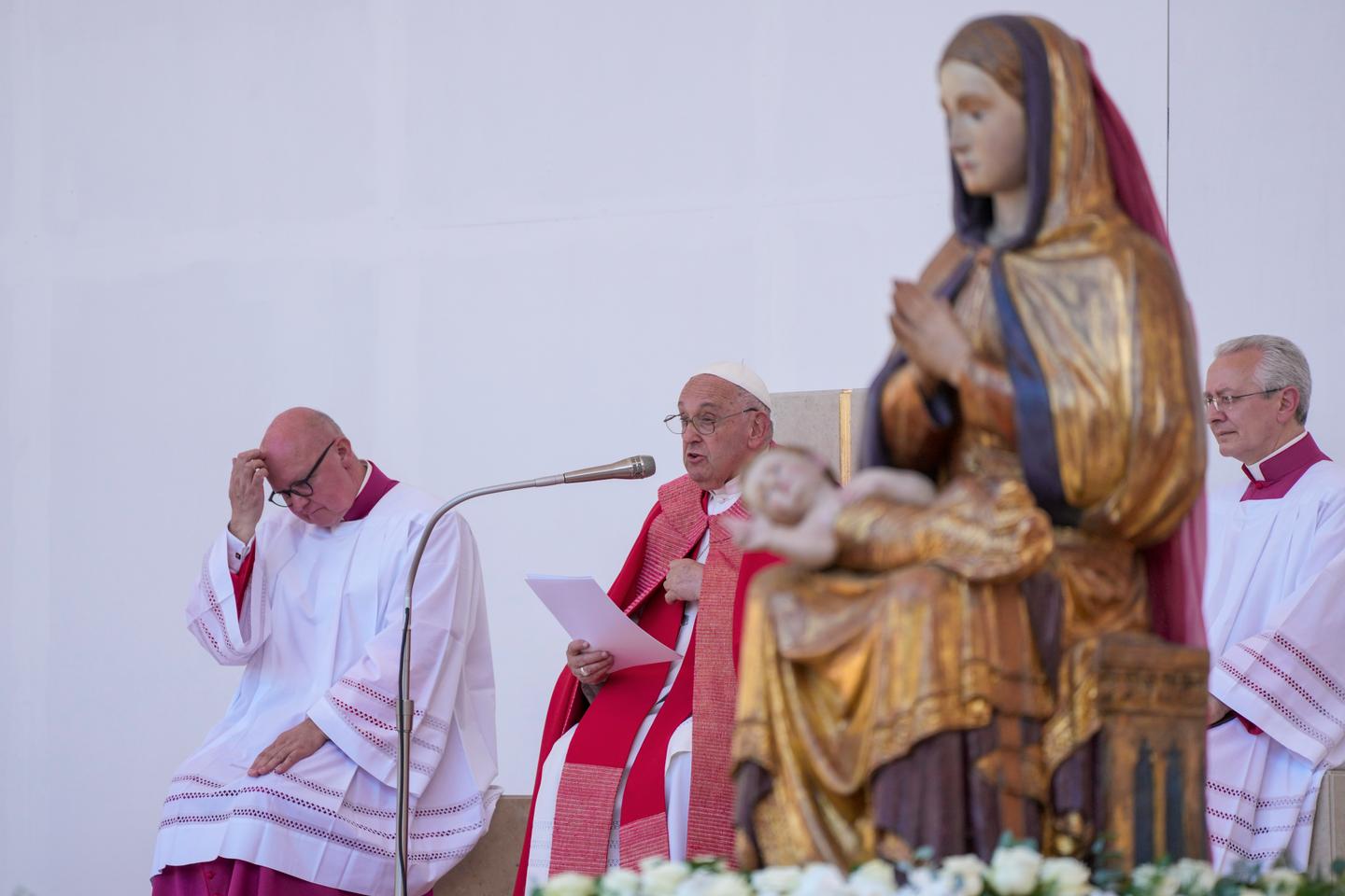 Why Pope Francis rules out ordaining women deacons