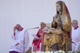 Le pape François lors d’une messe au Stade Marcantonio-Bentegodi de Verone, le 18 mai 2024. (AP Photo/Gregorio Borgia)