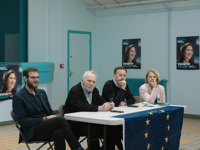 The Renew group's public meeting at the Paul-Caron municipal hall, Calais (Pas-de-Calais), with (from left to right) Arnaud Michel, Bernard Guetta, François Decoster and Brigitte Bourguignon, May 18, 2024.