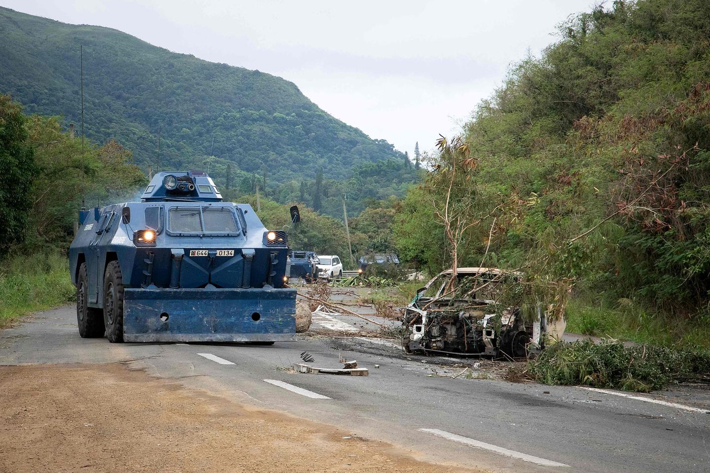 New Caledonia: France says it will restore order 'whatever the cost'