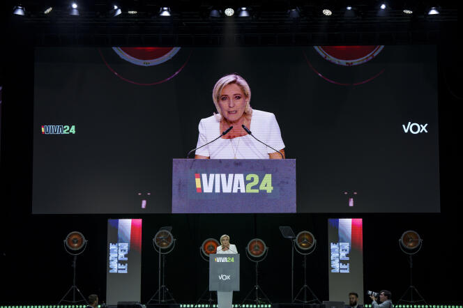 Marine Le Pen, lors d’un rassemblement organisé par le parti d’extrême droite espagnol Vox, à Madrid, le 19 mai 2024.