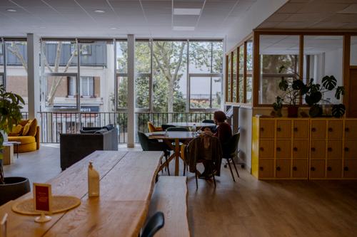 Aides à domicile : à Boulogne-Billancourt, un espace partagé pour « souffler un peu », manger chaud, se rencontrer