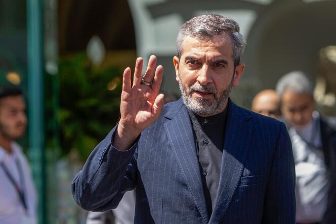 Ali Bagheri, ex jefe negociador nuclear y viceministro de Asuntos Exteriores de Irán, abandona el Palacio de Coburg, Viena, el 4 de agosto de 2022.